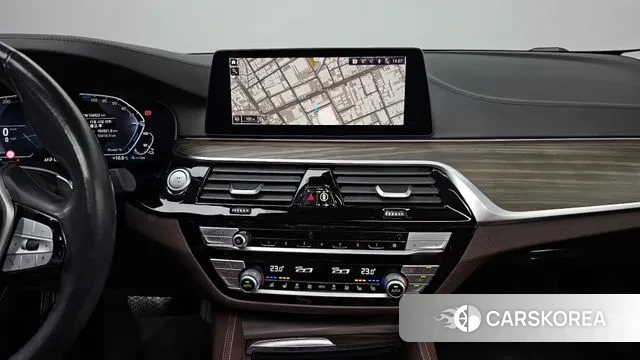 BMW 5 Series (G30) id 3379788 из Кореи 7