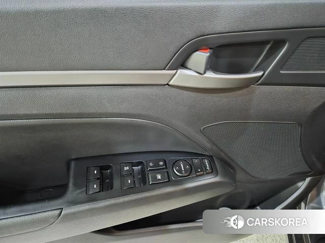 Hyundai Avante AD id 4298865 из Кореи 7