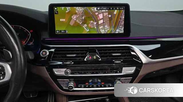 BMW 5 Series (G30) id 4792999 из Кореи 7