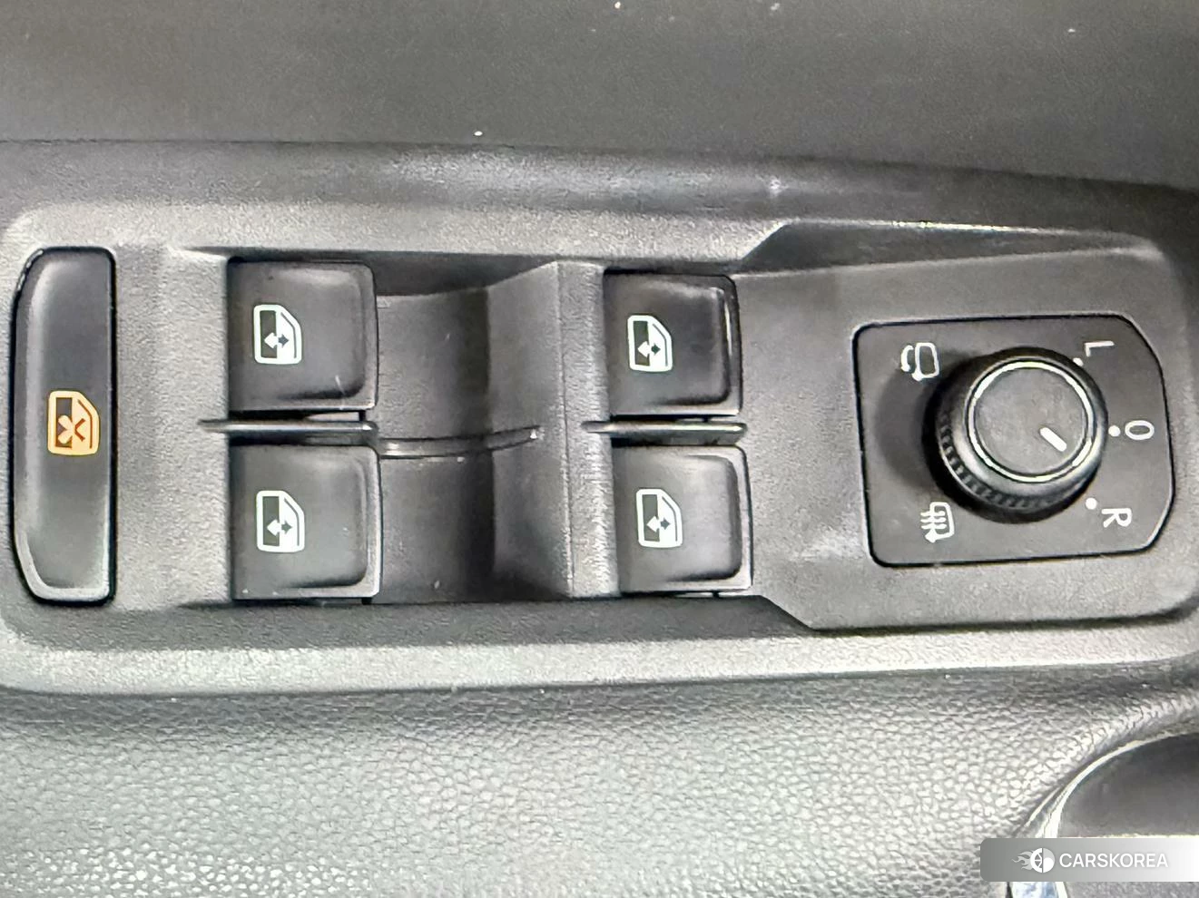Volkswagen Touran L id 4420988 из Китая 7