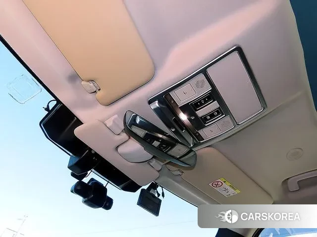 Land Rover Defender (L663) id 3630567 из Кореи 7