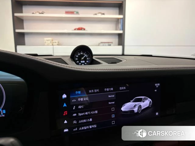 Porsche 911(992) id 4847243 из Кореи 7