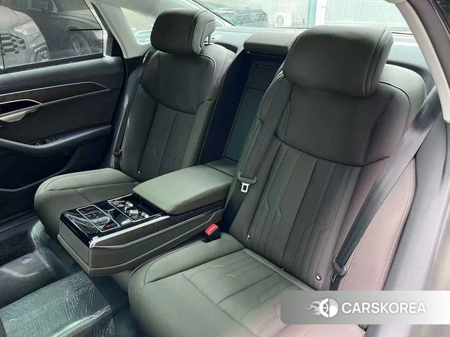 Audi A8 id 4392405 из Китая 7