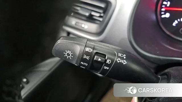 Kia Stonic id 3728355 из Кореи 7