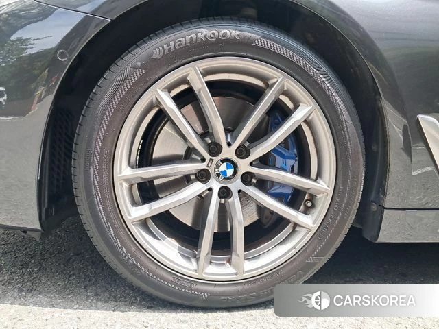 BMW 5 Series (G30) id 4658488 из Кореи 7