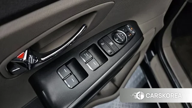 Kia All New Carnival id 3748684 из Кореи 7