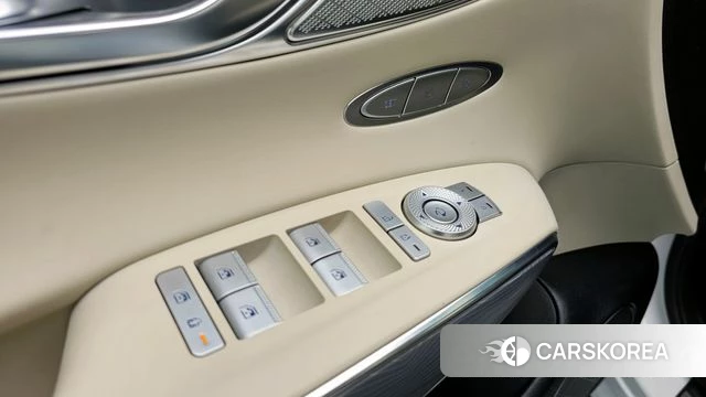 Genesis GV70 id 4302956 из Кореи 7