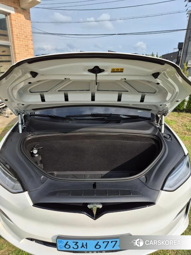Tesla Model X id 4629226 из Кореи 7