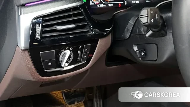 BMW 6 Series GT (G32) id 3011044 из Кореи 7