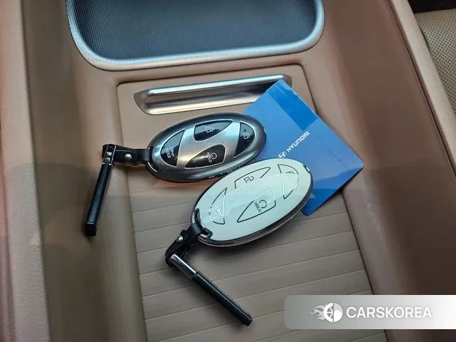 Hyundai Grandeur Hybrid (GN7) id 3487461 из Кореи 7