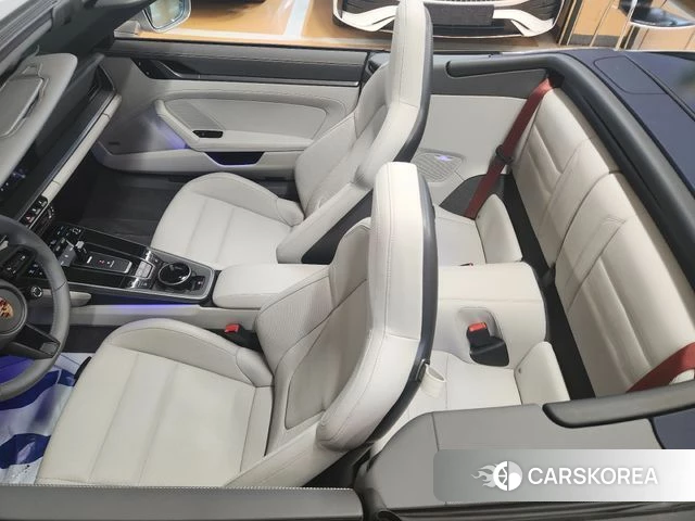 Porsche 911(992) id 4280221 из Кореи 7