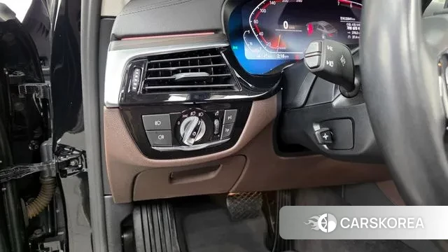 BMW 5 Series (G30) id 3760652 из Кореи 7