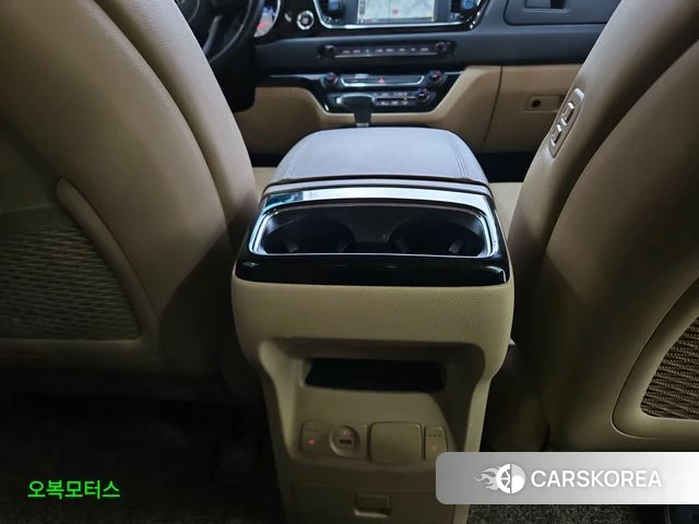 Kia The New Carnival id 4698588 из Кореи 7