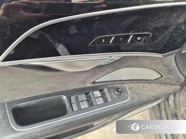 Audi A8 (D5) id 3754035 из Кореи 7