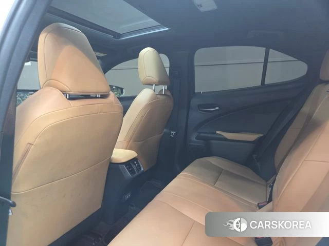 Lexus UX300h id 4767355 из Кореи 7