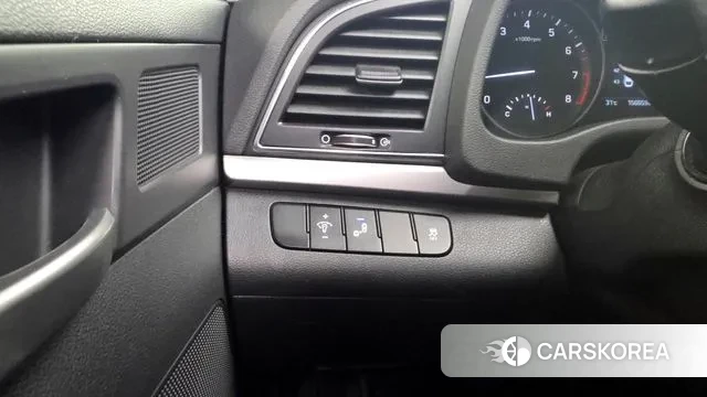 Hyundai Avante AD id 3014045 из Кореи 7