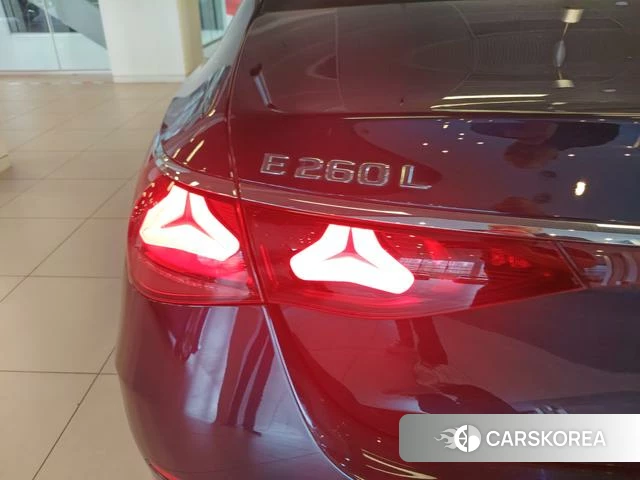 Mercedes-Benz E-class id 4368313 из Китая 7