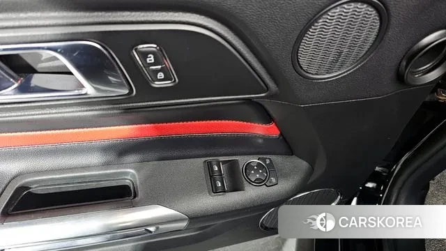 Ford Mustang id 2902366 из Кореи 7