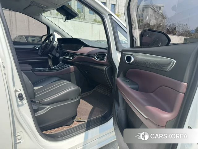 GAC Trumpchi Trumpchi M6 id 4240469 из Китая 7
