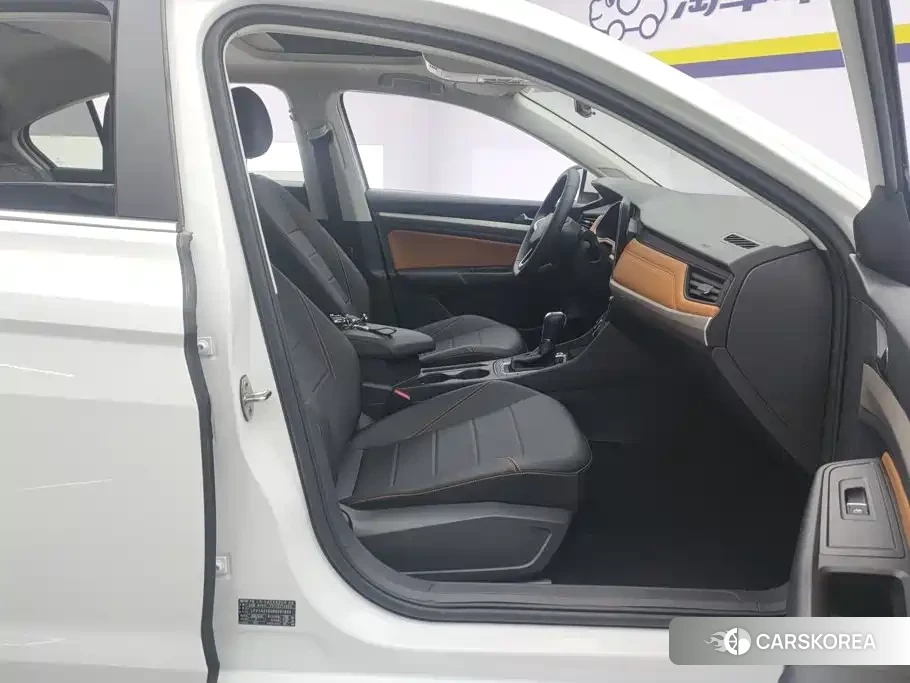 Volkswagen Bora id 4576683 из Китая 7