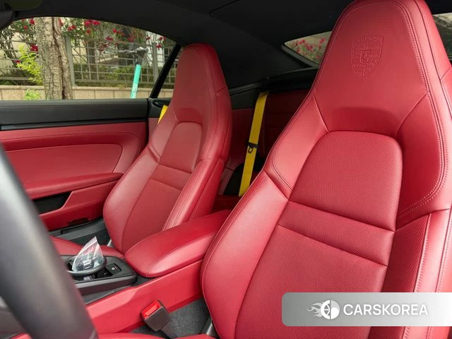 Porsche 911(992) id 4369165 из Кореи 7