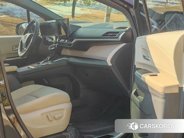 Toyota Grevia id 4290297 из Китая 7
