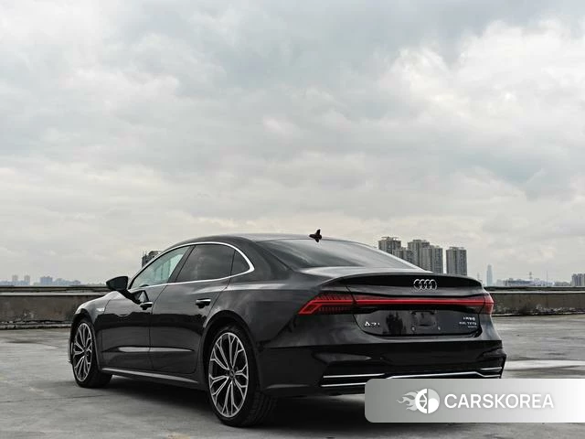 Audi A7L id 4190565 из Китая 7