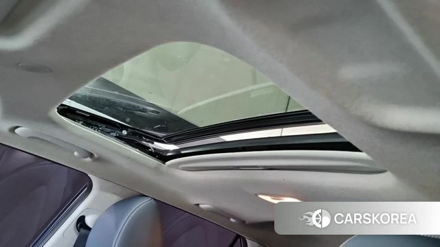 Hyundai Venue id 3879626 из Кореи 7