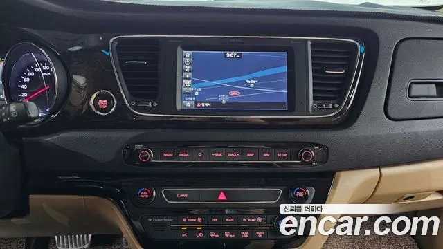 Kia The New Carnival id 2937118 из Кореи 7