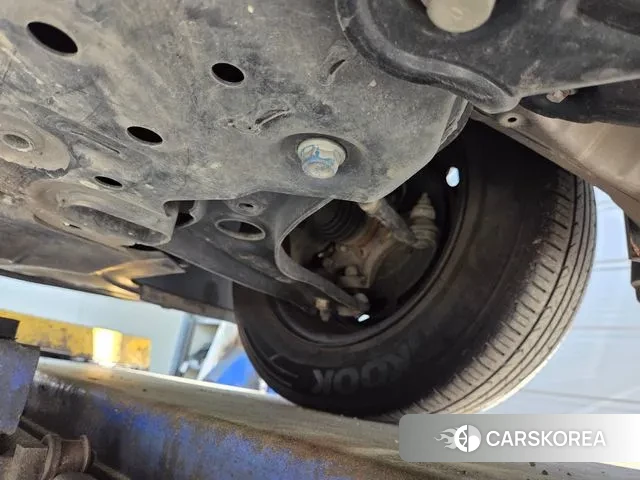 Hyundai Avante AD id 3024709 из Кореи 7