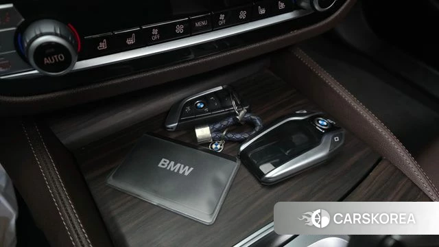 BMW 5 Series (G30) id 4741278 из Кореи 7