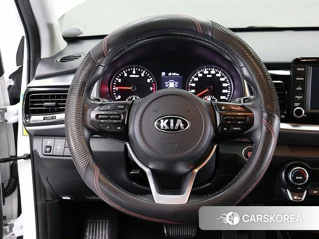 Kia Stonic id 4424130 из Кореи 7