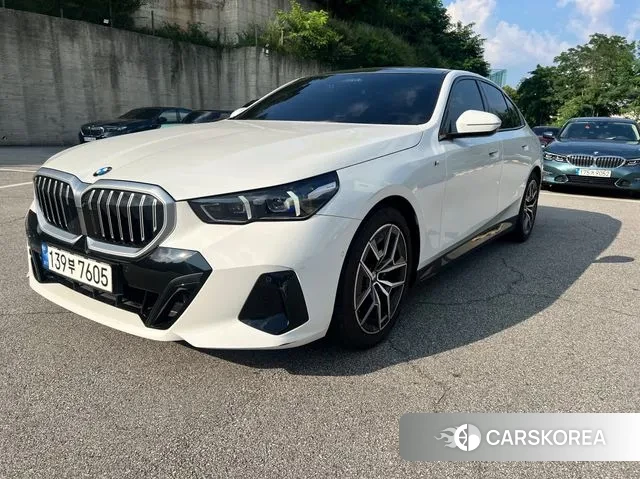 BMW 5 Series (G60) id 2984000 из Кореи 7