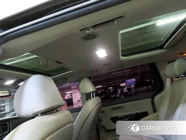 Kia All New Carnival id 3602414 из Кореи 7