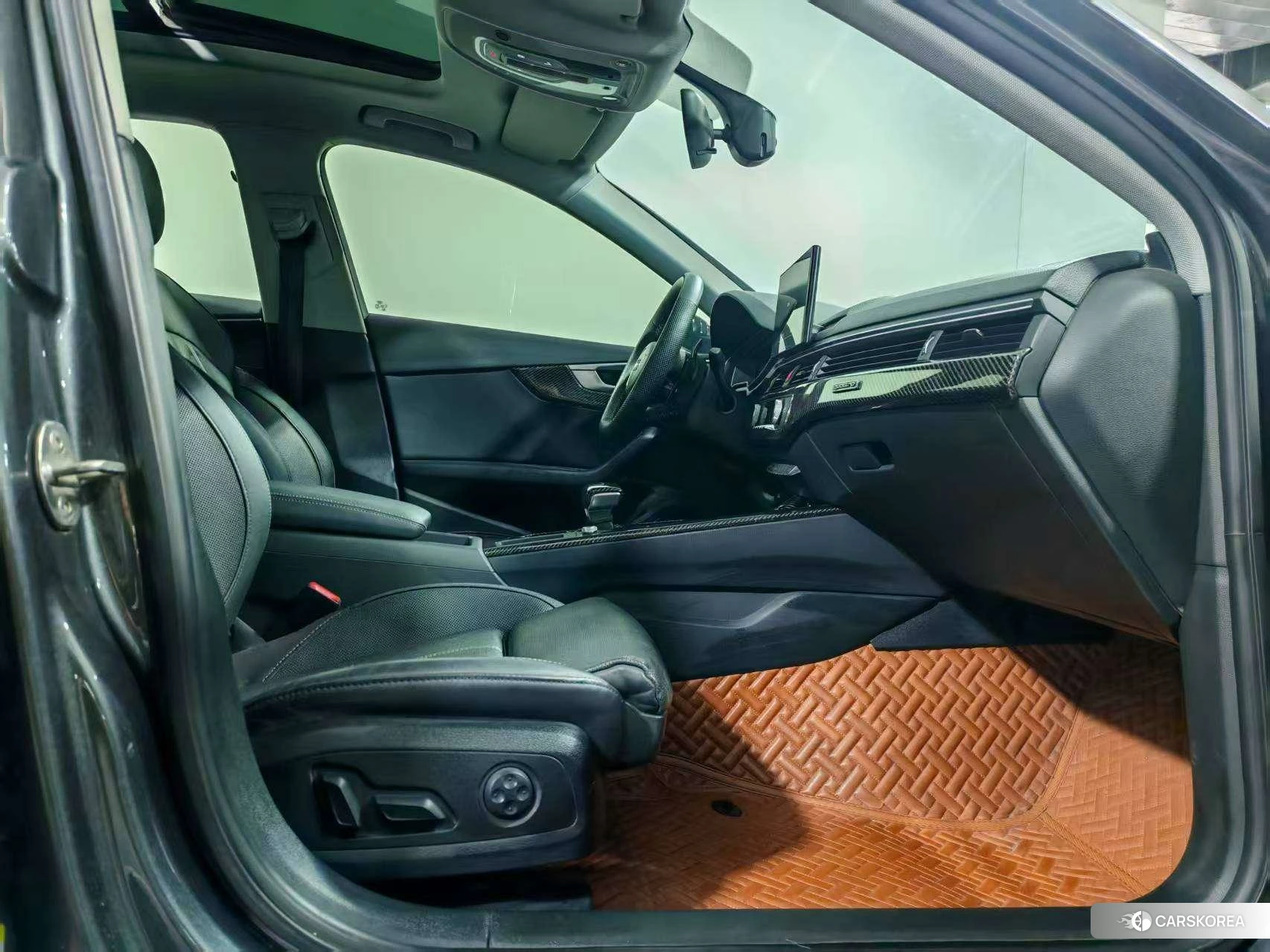 Audi A4L id 4479334 из Китая 7