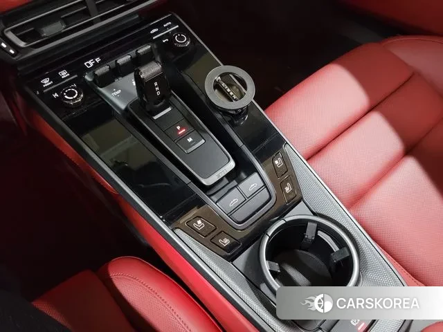 Porsche 911(992) id 3371466 из Кореи 7