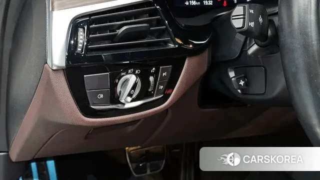 BMW 5 Series (G30) id 3556817 из Кореи 7