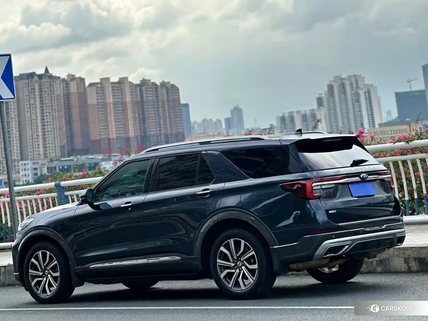 Ford Explorer id 4583858 из Китая 7