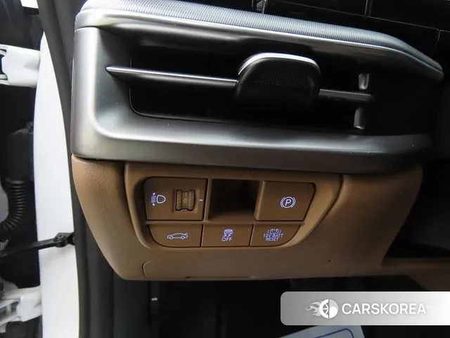 Hyundai Grandeur Hybrid (GN7) id 3644962 из Кореи 7