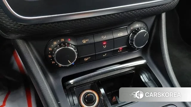 Mercedes-Benz A-Class W176 id 3303017 из Кореи 7