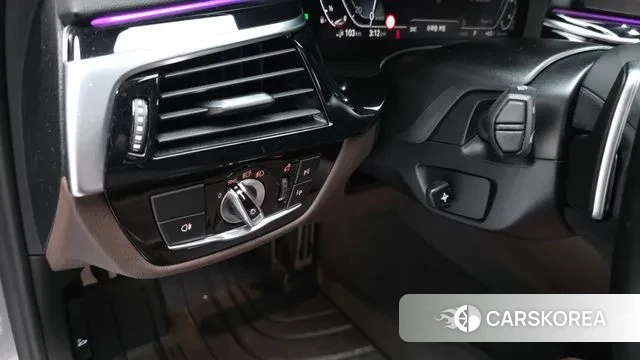 BMW 5 Series (G30) id 3601102 из Кореи 7