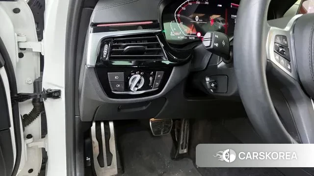 BMW 5 Series (G30) id 3736267 из Кореи 7