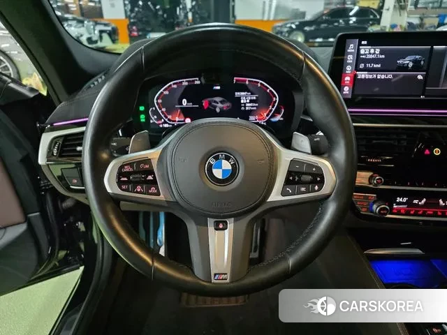 BMW 5 Series (G30) id 3665138 из Кореи 7