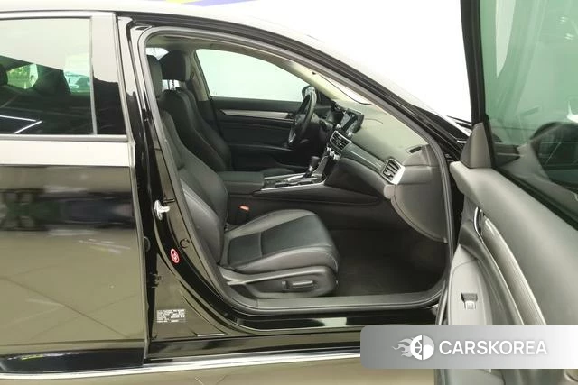 Honda Accord id 4208574 из Китая 7