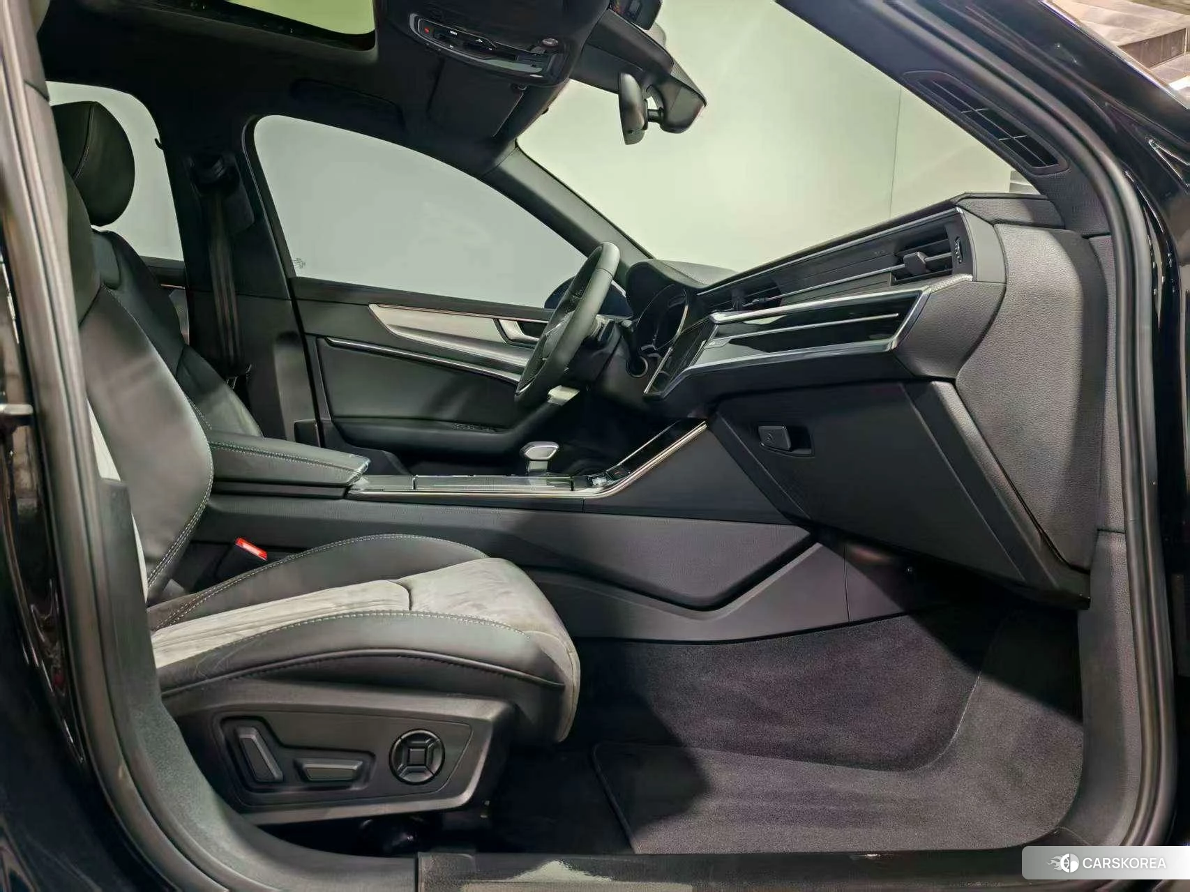 Audi A6L id 4426693 из Китая 7