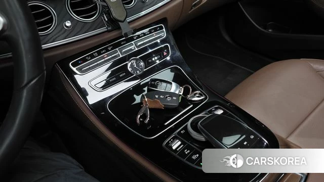 Mercedes-Benz E-Class W213 id 4543266 из Кореи 7