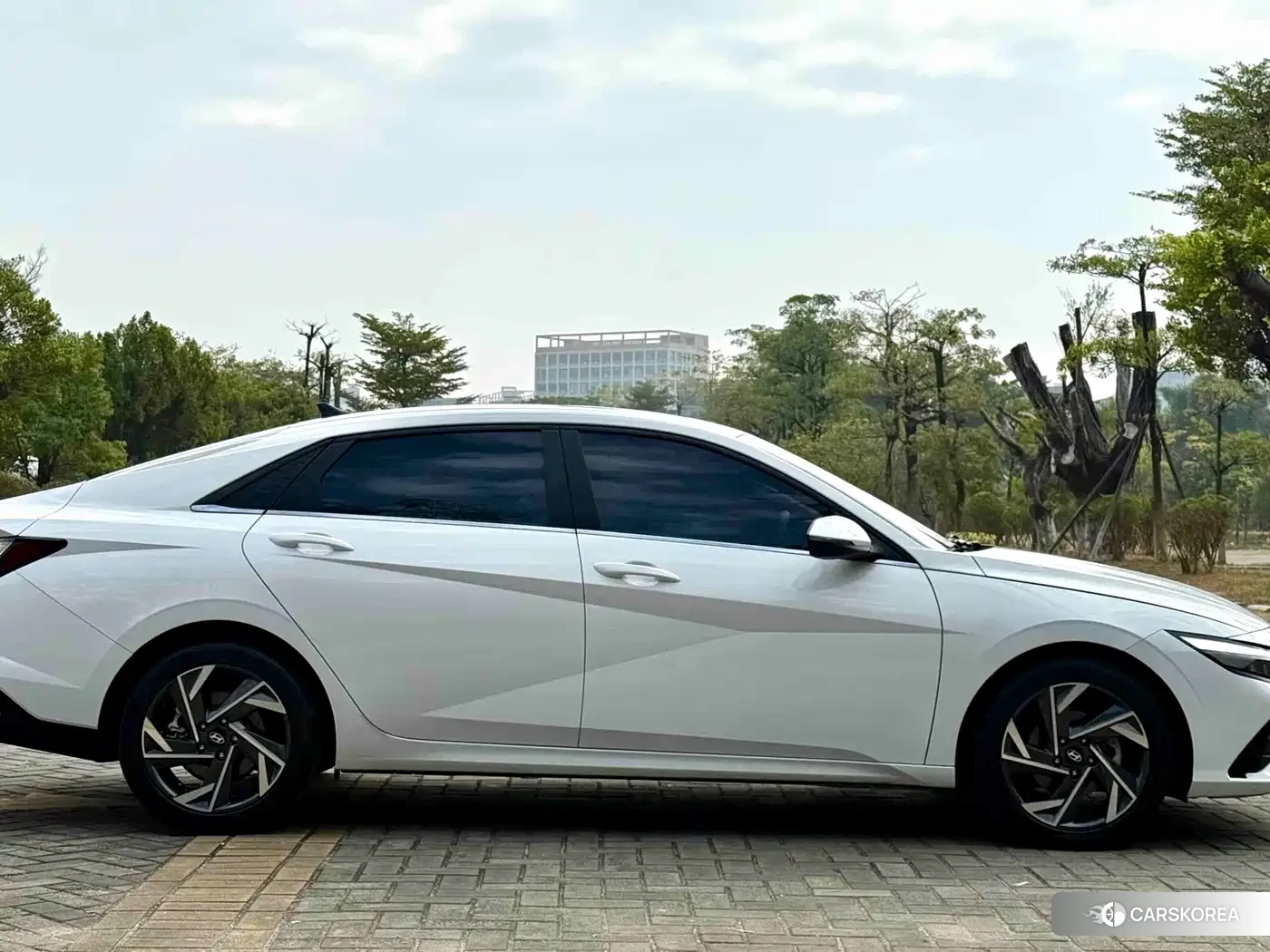 Hyundai Elantra id 4686183 из Китая 8
