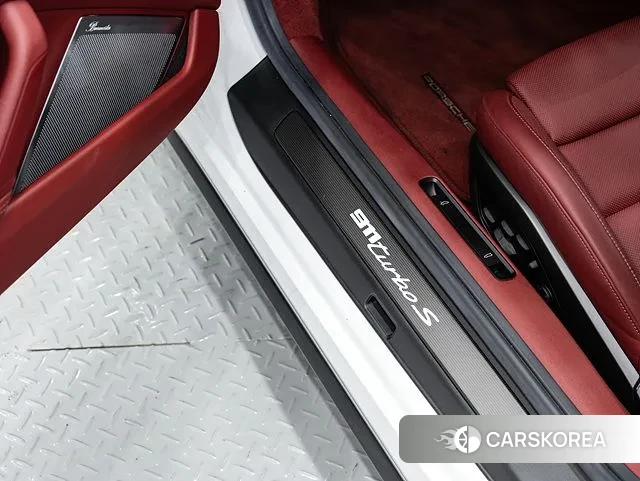 Porsche 911(992) id 3031548 из Кореи 7