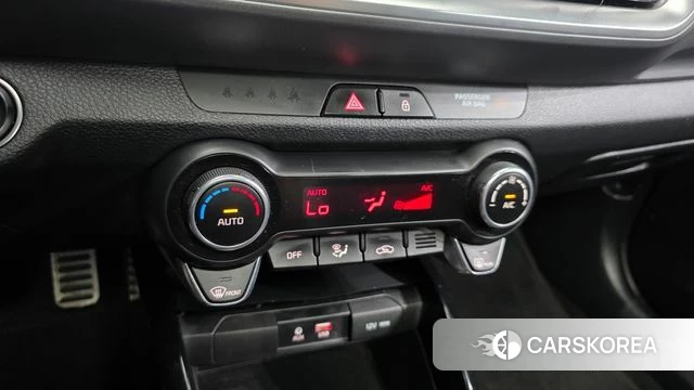 Kia Stonic id 4339730 из Кореи 7