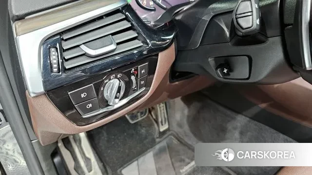 BMW 5 Series (G30) id 3313641 из Кореи 7